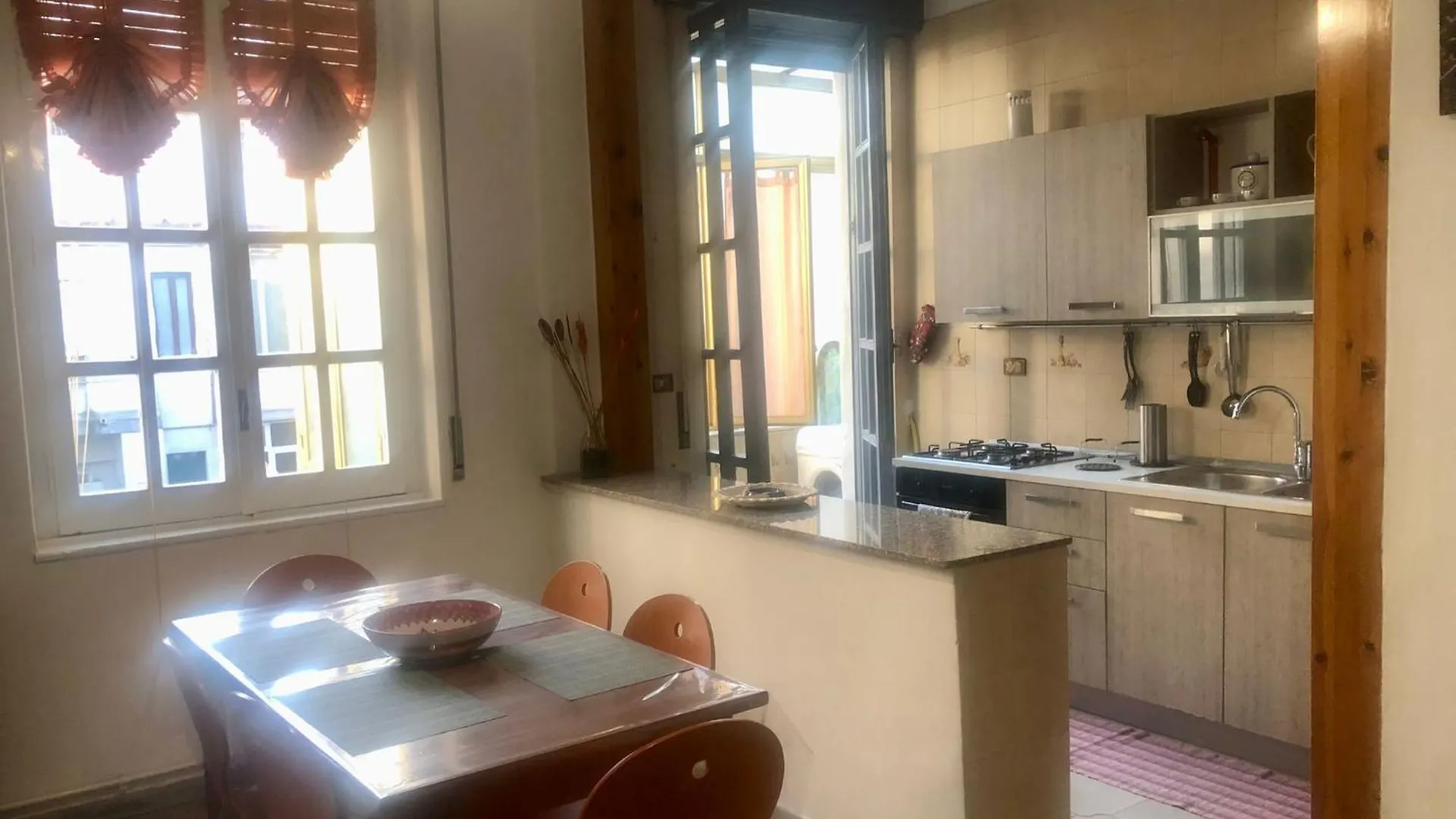 Tarumbo Holiday Intero Appartamento 120 Mq Naples